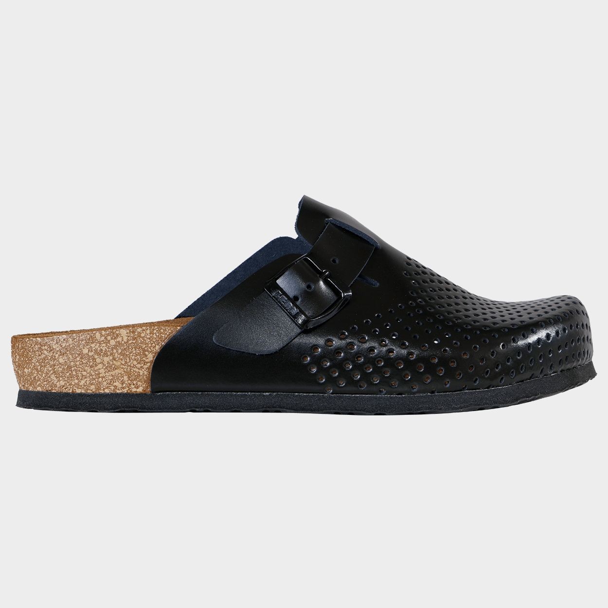 leon-man-black-andrhaeca-sampo